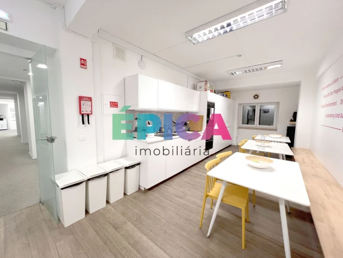 Loja para Arrendamento em Avenidas Novas Foto 27