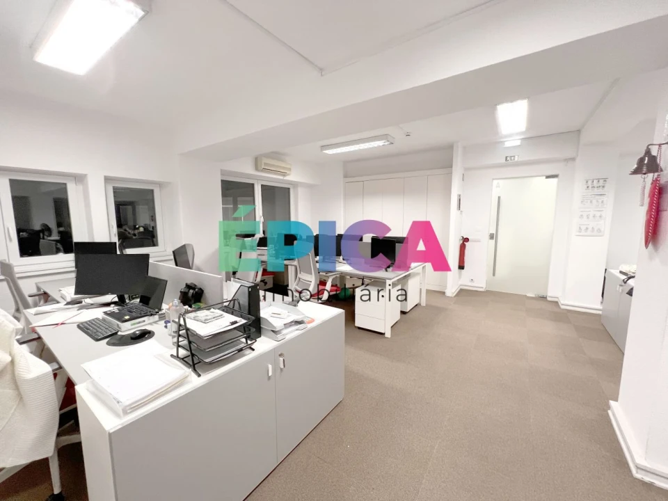 Loja para Arrendamento em Avenidas Novas Foto 25