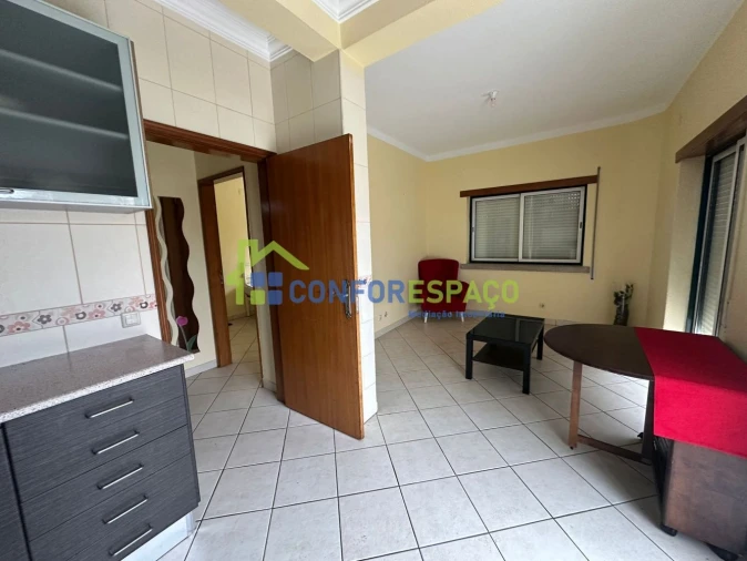 Apartamento T2 para Venda em Castelo Branco Foto 2