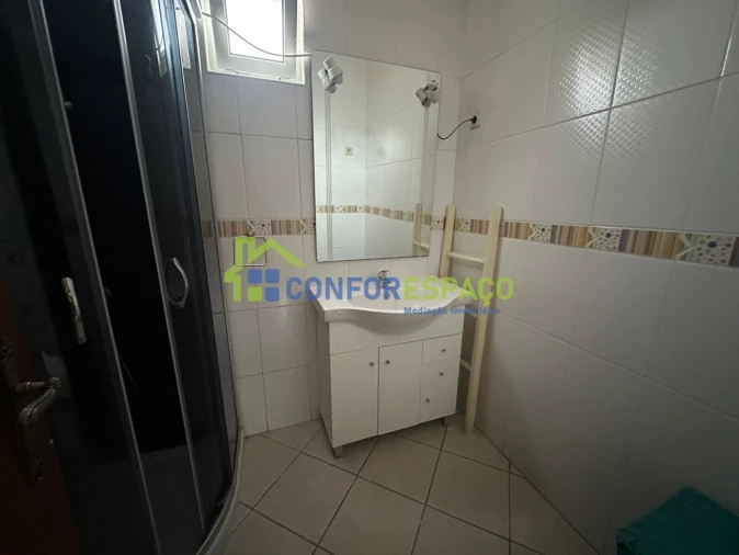 Apartamento T2 para Venda em Castelo Branco Foto 6