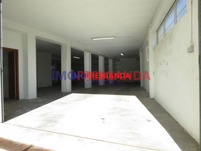 Loja para Arrendamento em Nossa Senhora da Piedade Foto 1