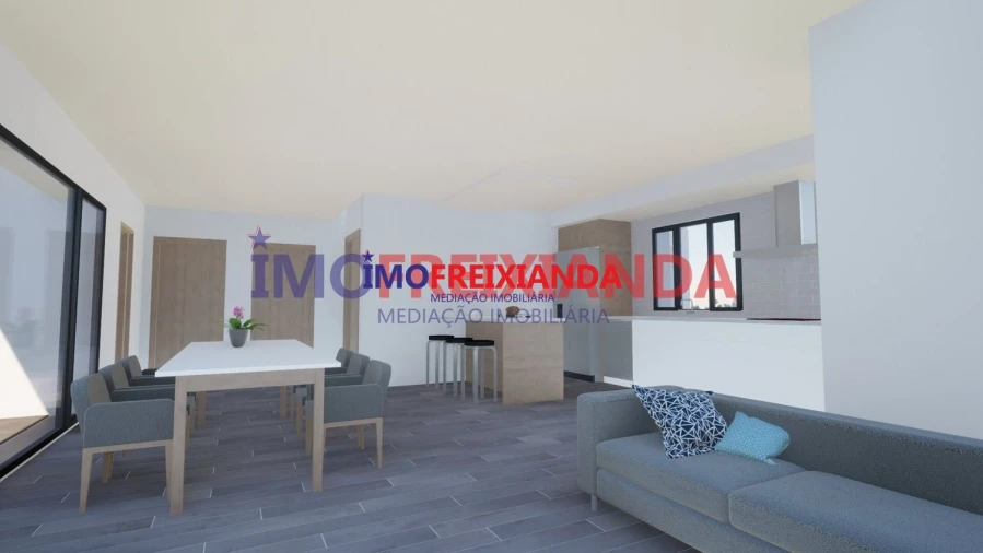 Moradia T4 para Venda em Caxarias Foto 2