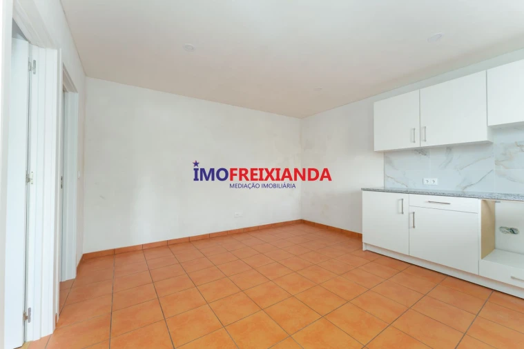 Moradia T1 para Venda em Pelma Foto 10