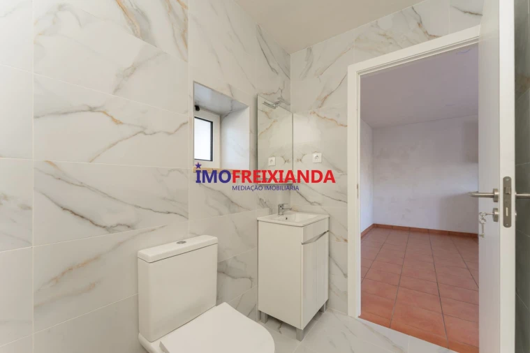 Moradia T1 para Venda em Pelma Foto 16