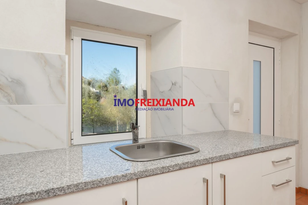 Moradia T1 para Venda em Pelma Foto 3