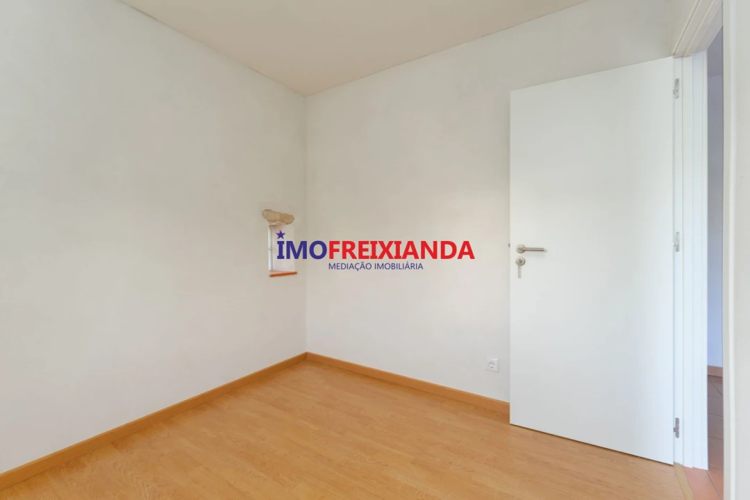 Moradia T1 para Venda em Pelma Foto 10