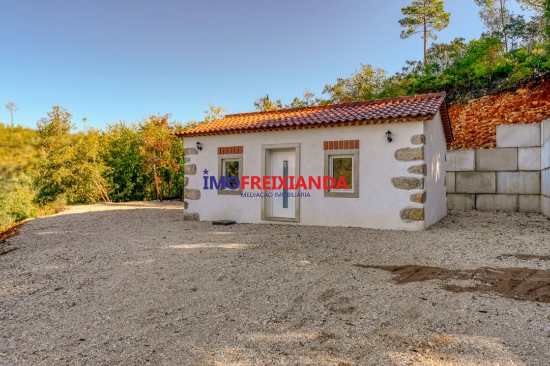 Moradia T1 para Venda em Pelma Foto 20