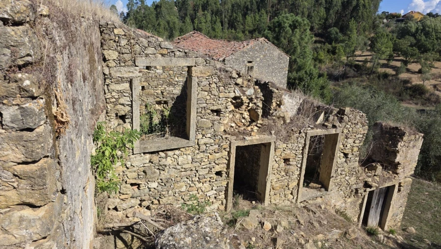 Moradia T3 para Venda em Casais e Alviobeira Foto 6