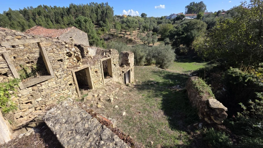 Moradia T3 para Venda em Casais e Alviobeira Foto 10