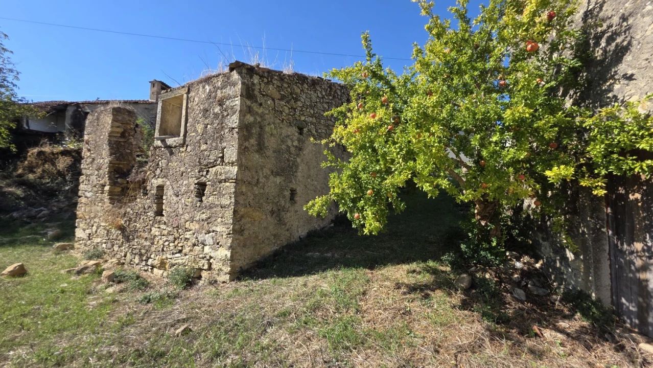 Moradia T3 para Venda em Casais e Alviobeira Foto 28