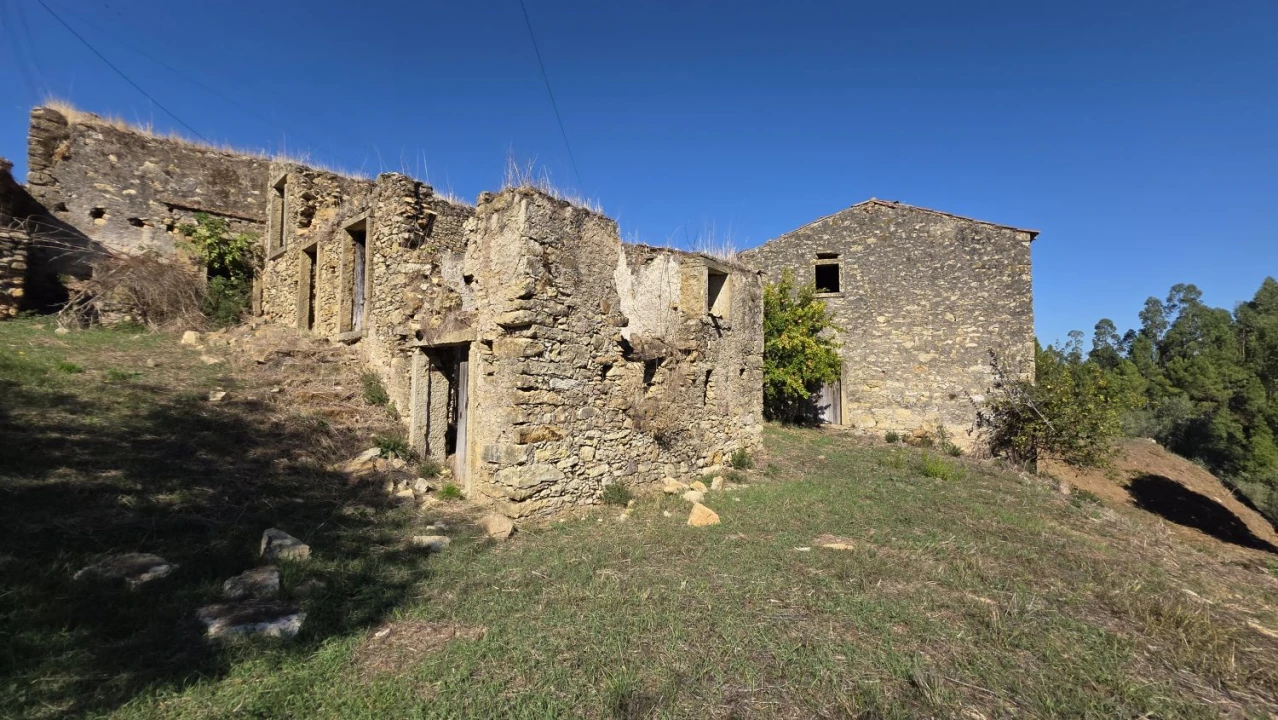 Moradia T3 para Venda em Casais e Alviobeira Foto 22