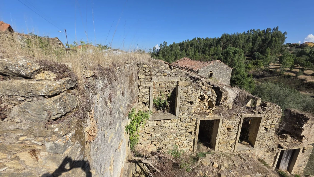 Moradia T3 para Venda em Casais e Alviobeira Foto 12