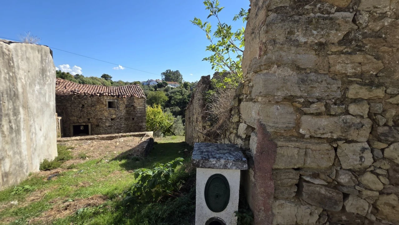 Moradia T3 para Venda em Casais e Alviobeira Foto 34