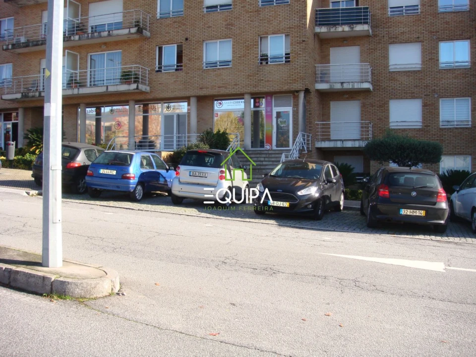 Loja para Venda em Paredes Foto 2