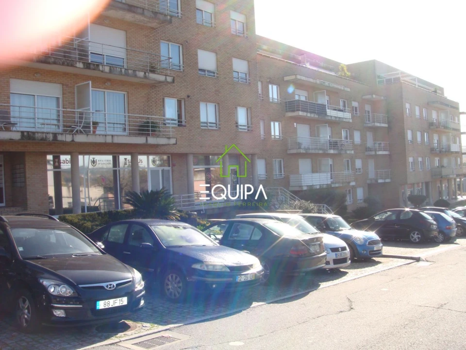 Loja para Venda em Paredes Foto 8