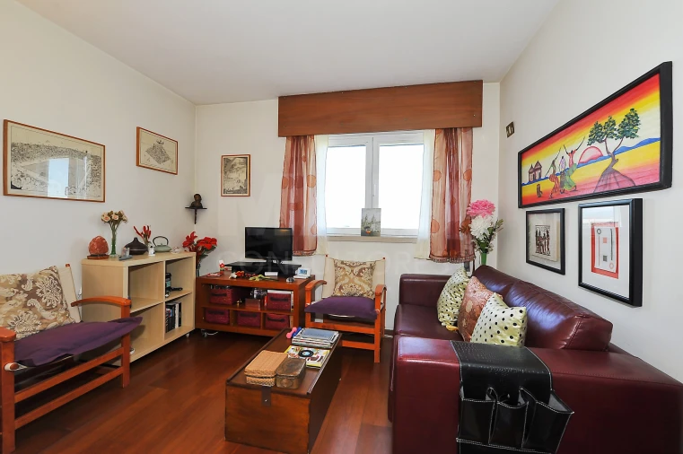 Apartamento T2 para Venda em Santo António dos Cavaleiros e Frielas Foto 2