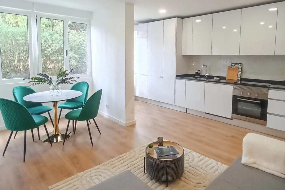 Apartamento T3 para Venda em Benfica Foto 1