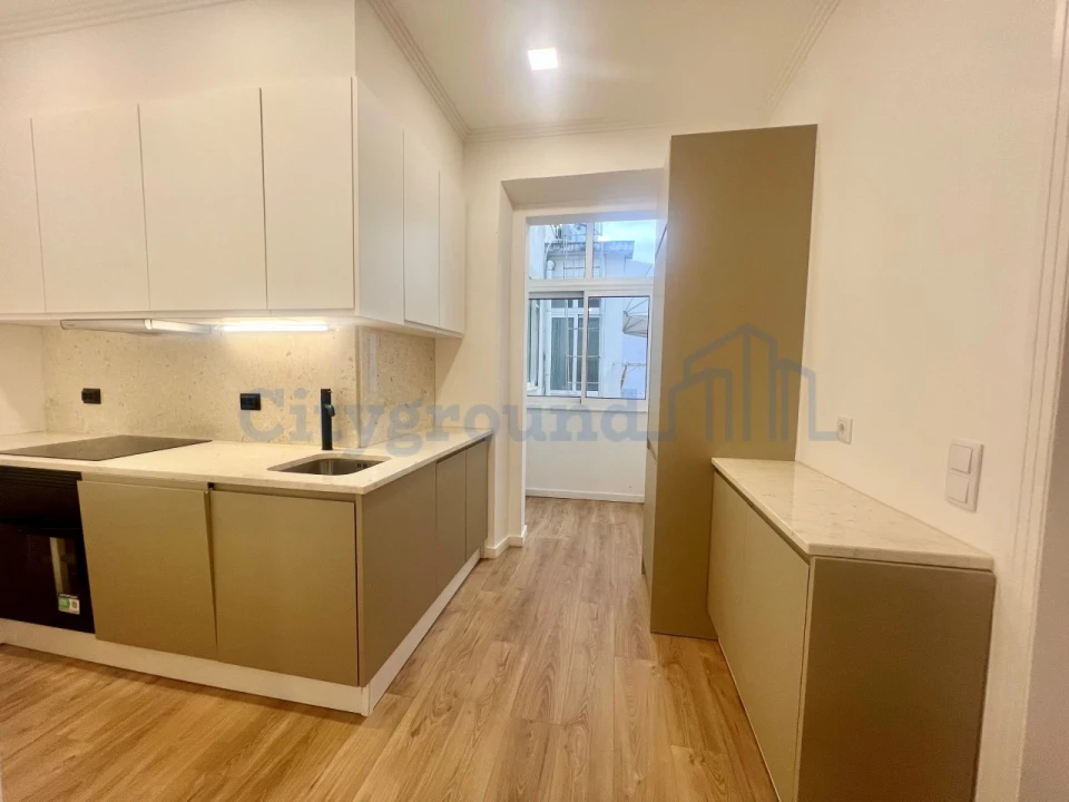 Apartamento T2 para Venda em Penha de França Foto 13