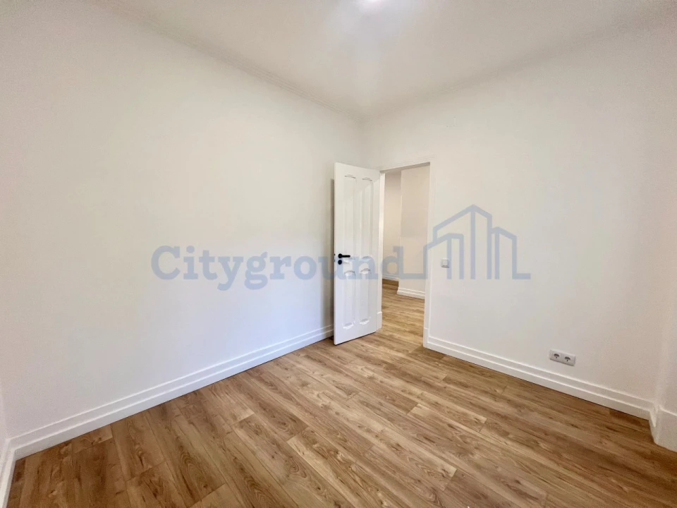 Apartamento T2 para Venda em Penha de França Foto 16