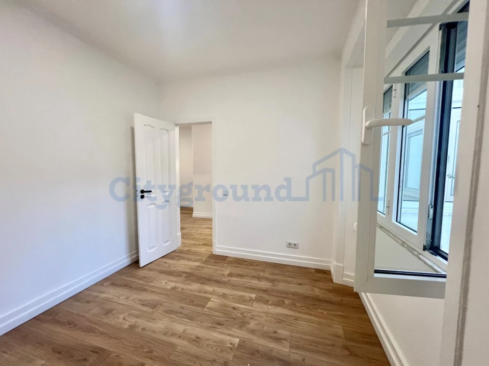 Apartamento T2 para Venda em Penha de França Foto 17