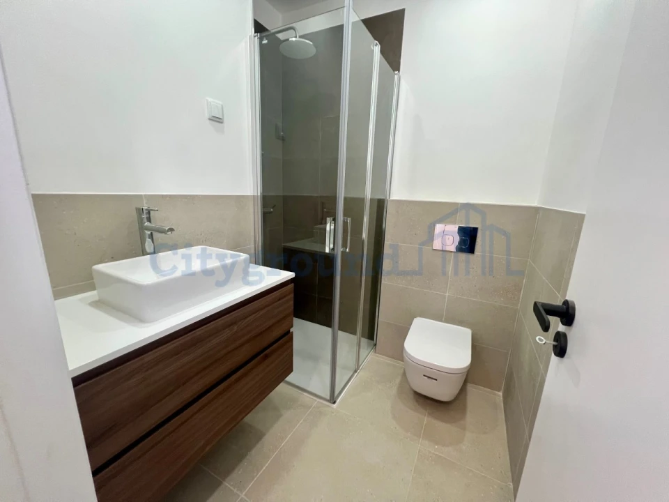 Apartamento T2 para Venda em Penha de França Foto 3