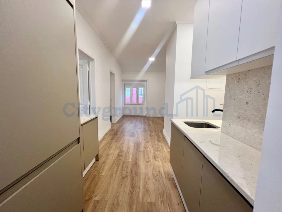 Apartamento T2 para Venda em Penha de França Foto 5