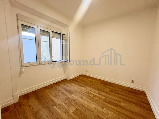 Apartamento T2 para Venda em Penha de França Foto 12