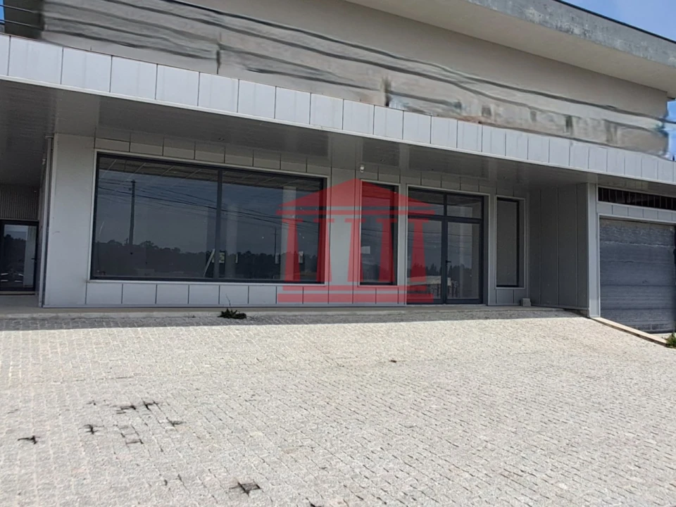 Loja para Arrendamento em Abade de Neiva Foto 1