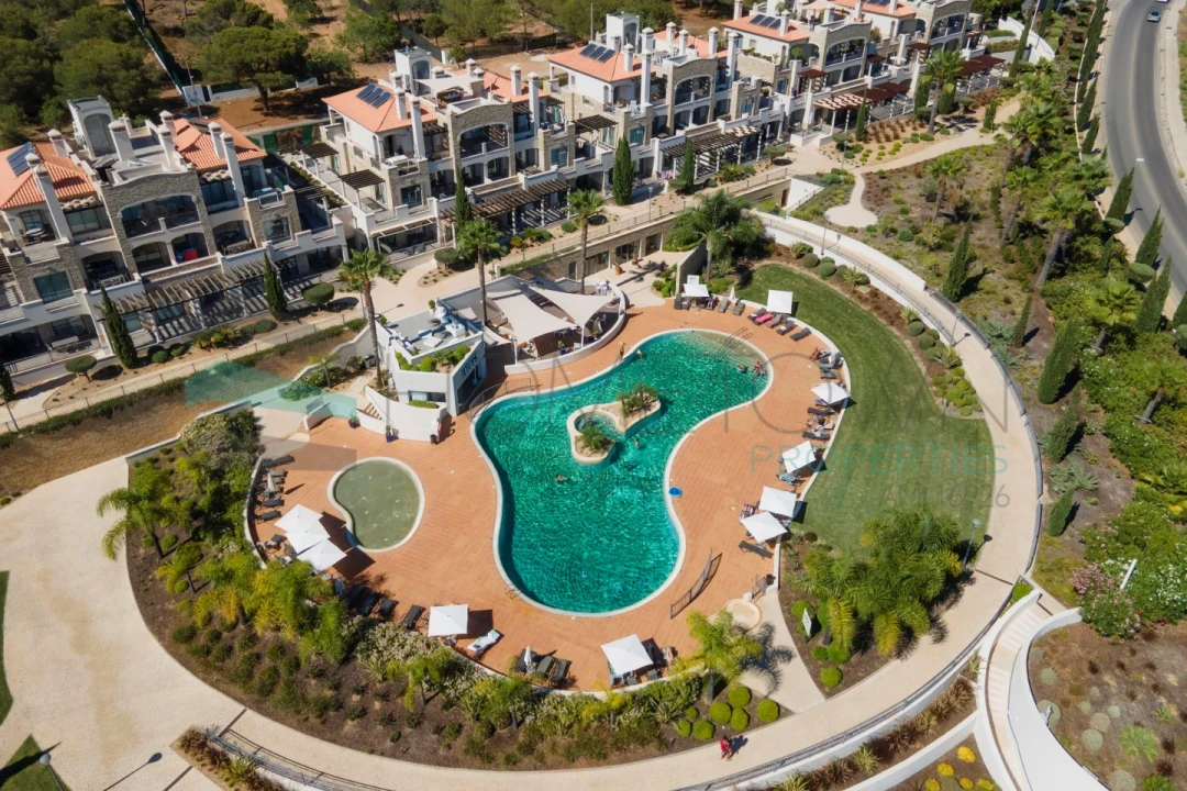 Apartamento T2 para Venda em Quarteira Foto 1