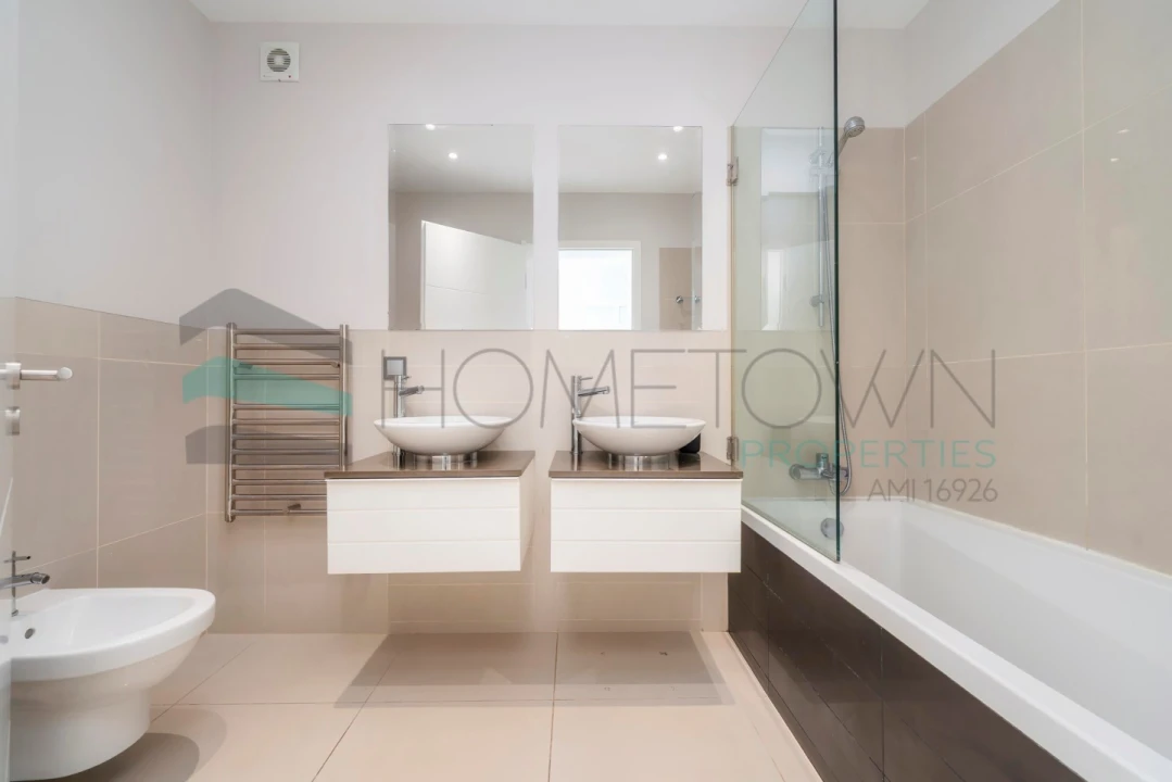 Apartamento T2 para Venda em Quarteira Foto 13