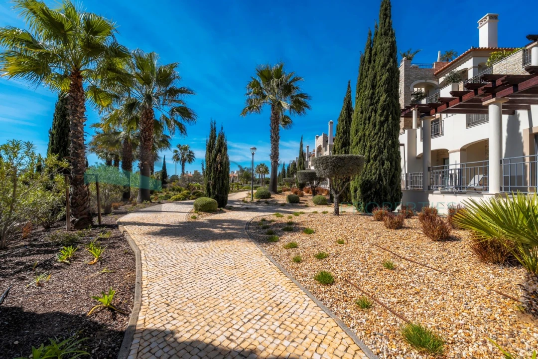 Apartamento T2 para Venda em Quarteira Foto 22