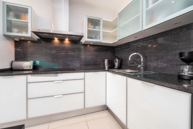 Apartamento T2 para Venda em Quarteira Foto 4