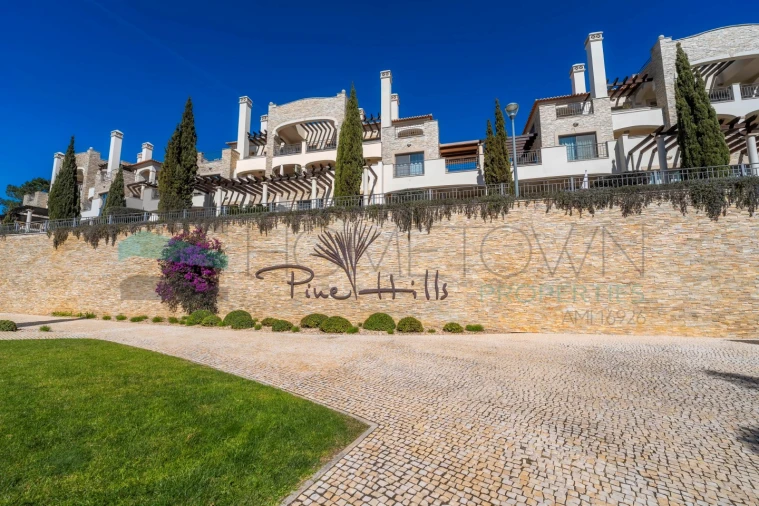 Apartamento T2 para Venda em Quarteira Foto 10