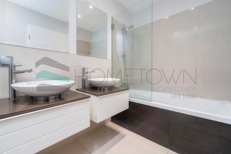 Apartamento T2 para Venda em Quarteira Foto 14