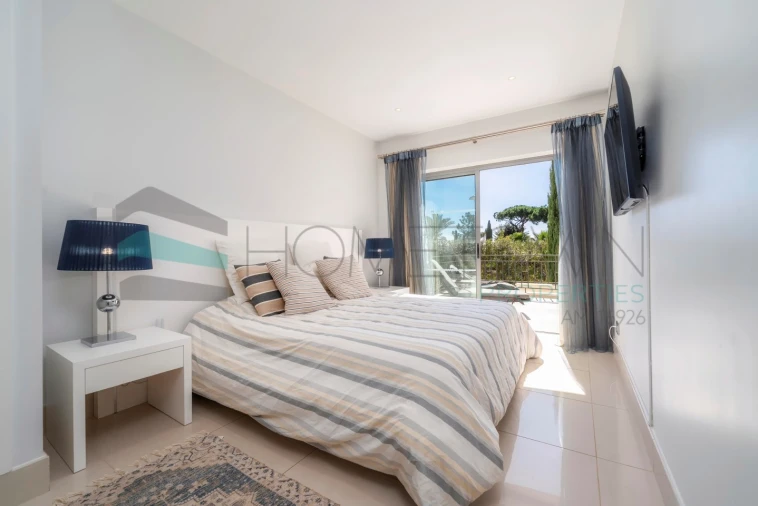 Apartamento T2 para Venda em Quarteira Foto 12