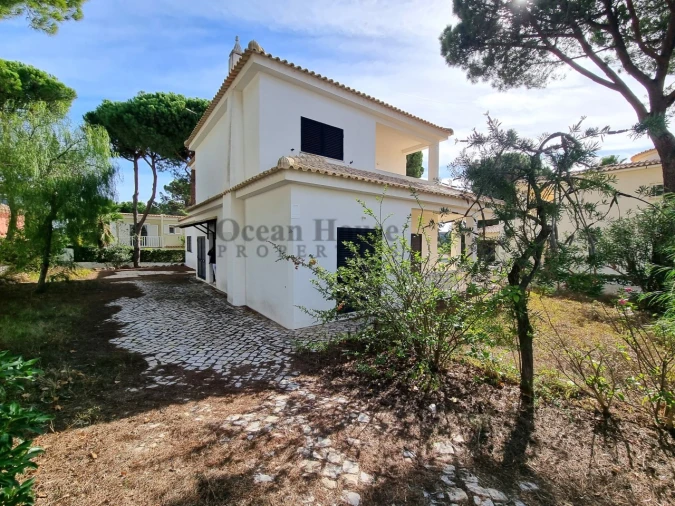 Moradia T5 para Venda em Albufeira e Olhos de Água Foto 3