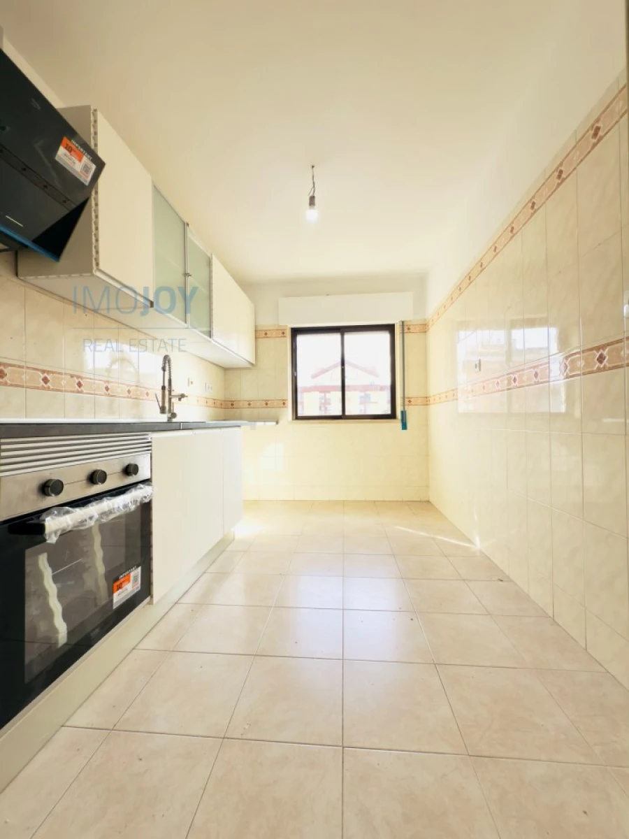 Apartamento T2 para Venda em Algueirão-Mem Martins Foto 6