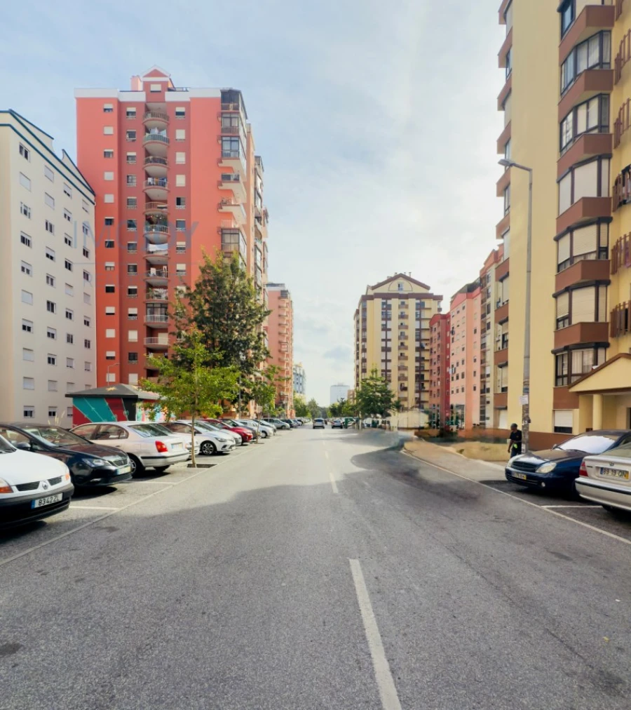 Apartamento T2 para Venda em Algueirão-Mem Martins Foto 27