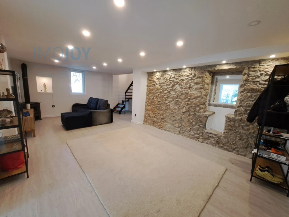 Moradia T3 para Venda em Santiago dos Velhos Foto 3