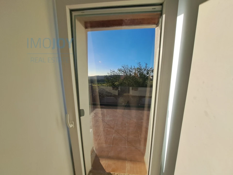 Moradia T3 para Venda em Santiago dos Velhos Foto 24