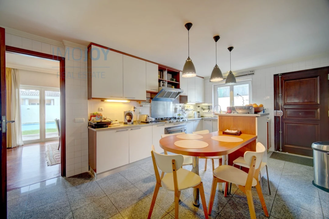 Moradia T6 para Arrendamento em Cascais e Estoril Foto 9