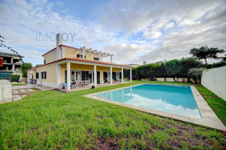 Moradia T6 para Arrendamento em Cascais e Estoril