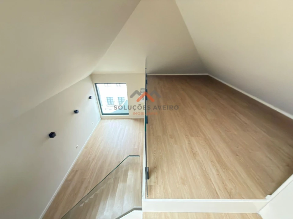 Apartamento T2 para Venda em Glória e Vera Cruz Foto 10