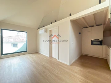 Apartamento T2 para Venda em Glória e Vera Cruz