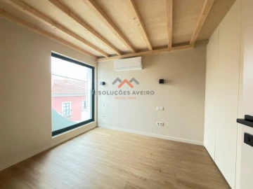 Apartamento T2 para Venda em Glória e Vera Cruz