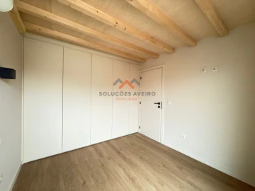 Apartamento T2 para Venda em Glória e Vera Cruz