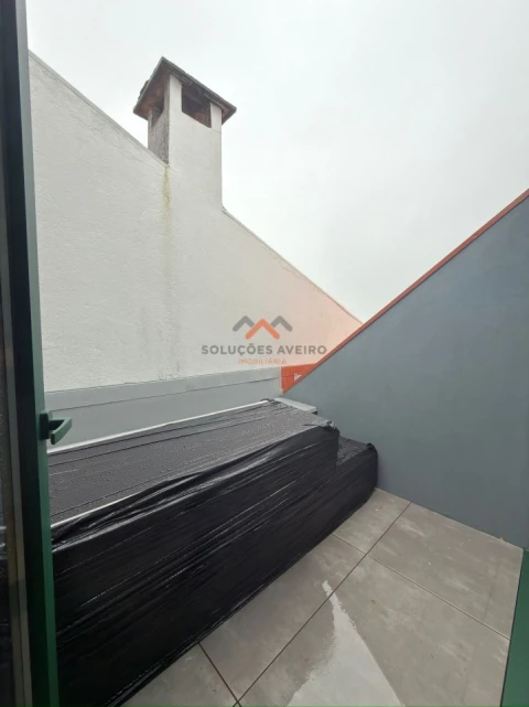 Apartamento T2 para Venda em Glória e Vera Cruz