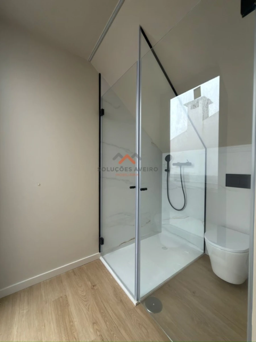 Apartamento T2 para Venda em Glória e Vera Cruz Foto 13