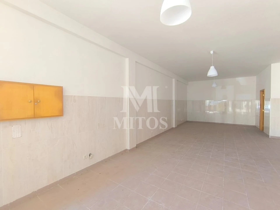 Loja para Venda em Barroselas e Carvoeiro Foto 4