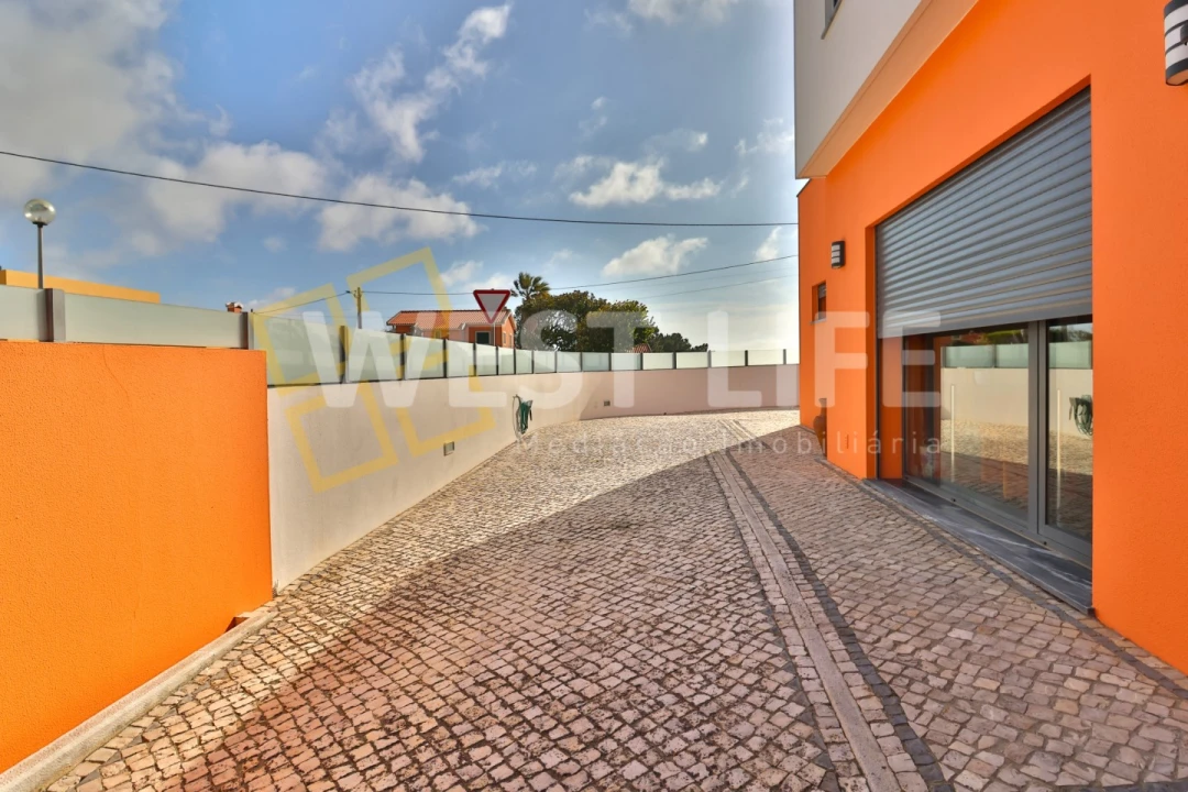 Moradia T4 para Venda em Silveira Foto 27